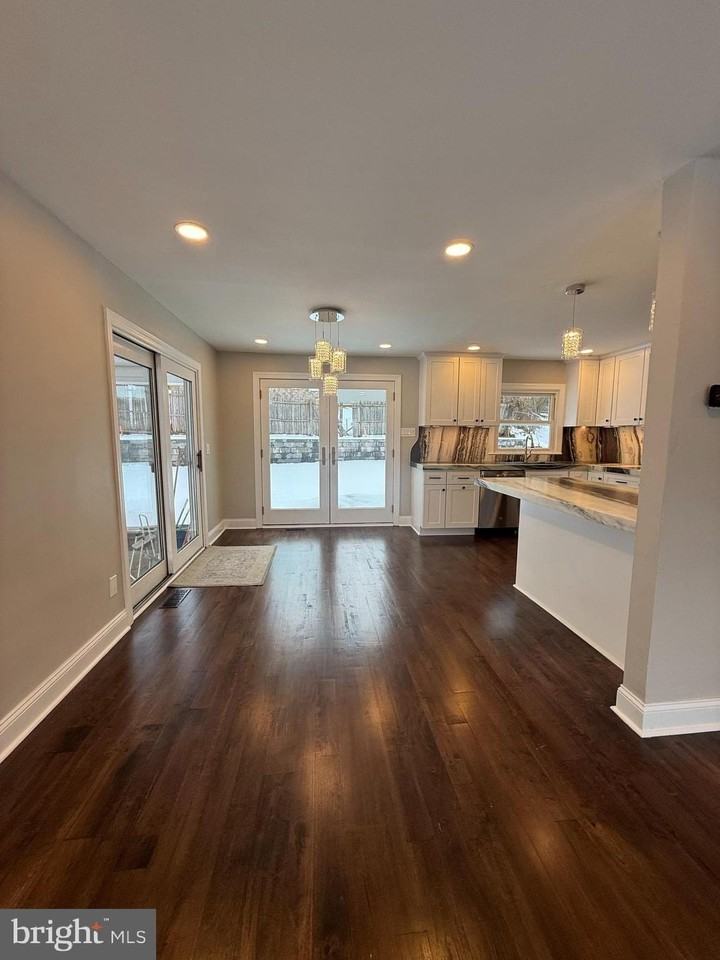 41 Dorset Dr - Photo 4 of 25