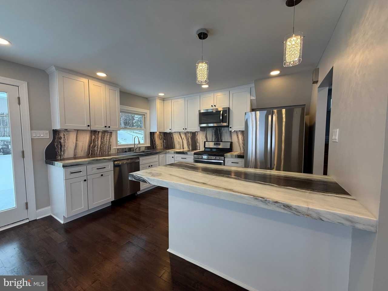 41 Dorset Dr - Photo 7 of 25