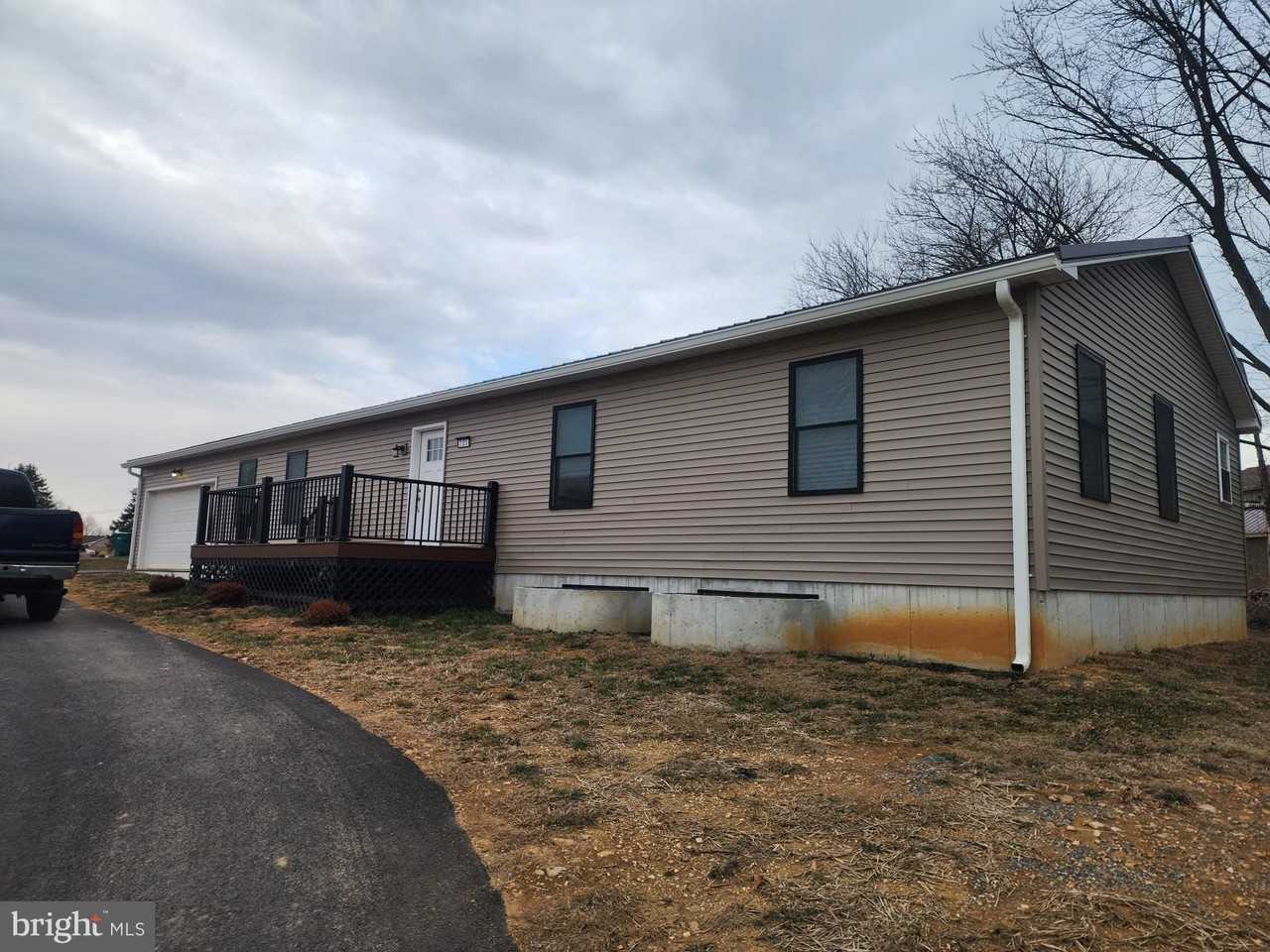 Hickory Ct - Photo 4 of 5