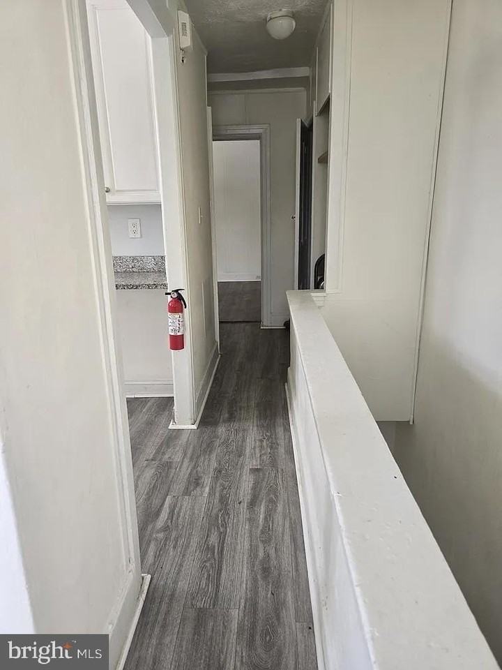 33 Jacoby St - Photo 4 of 10