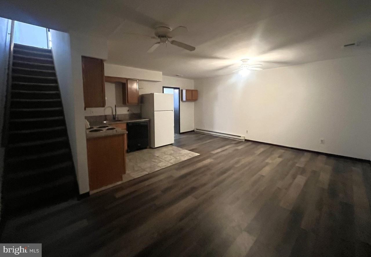 2530 E Cambria St - Photo 6 of 10