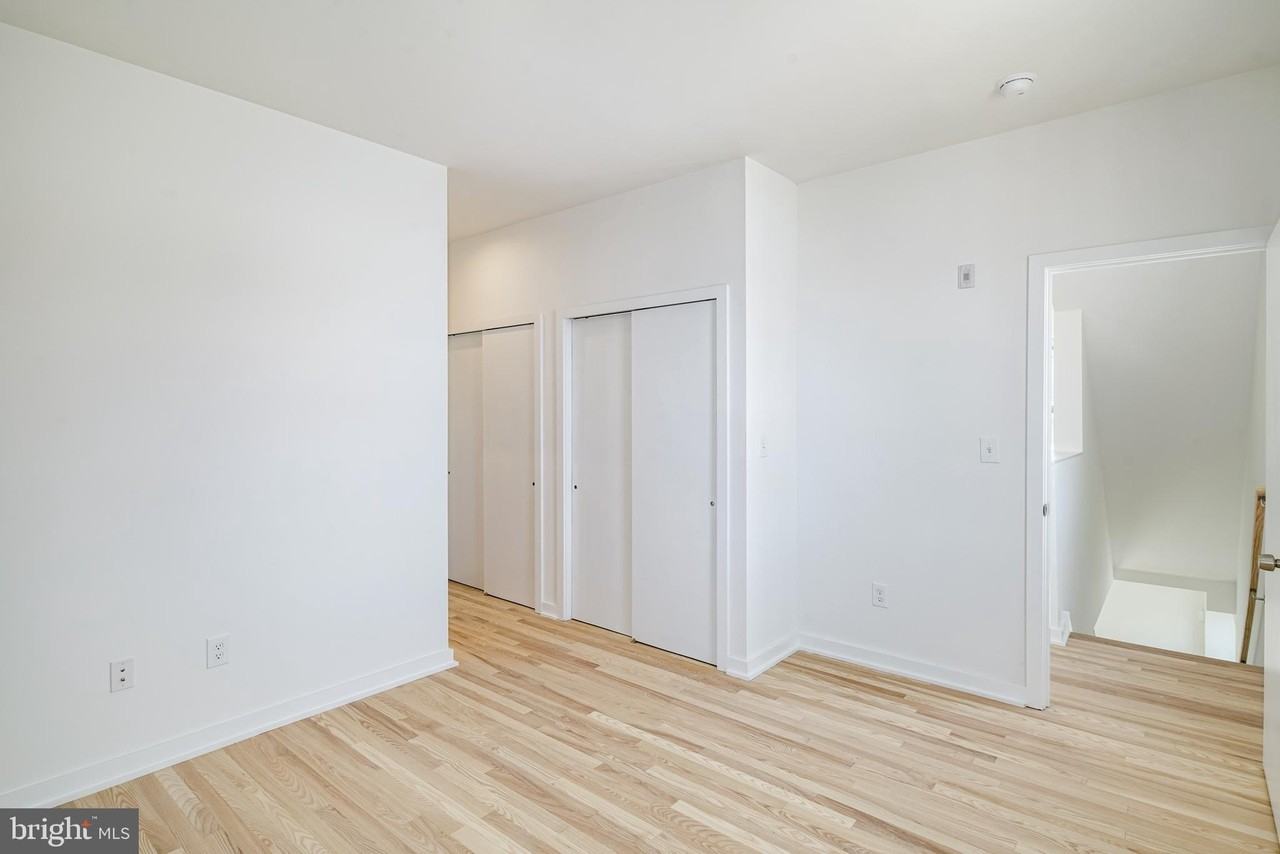 1842 E Harold St Unit 5 - Photo 6 of 15