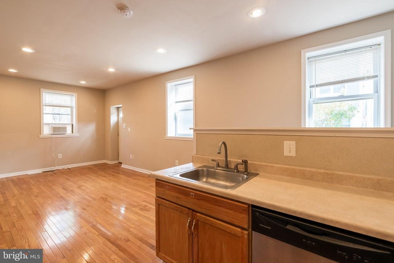 2100 Saint Albans St Unit A - Photo 5 of 18