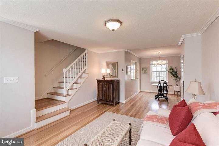 2886 S Abingdon St - Photo 3 of 25