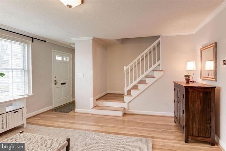 2886 S Abingdon St - Photo 4 of 25