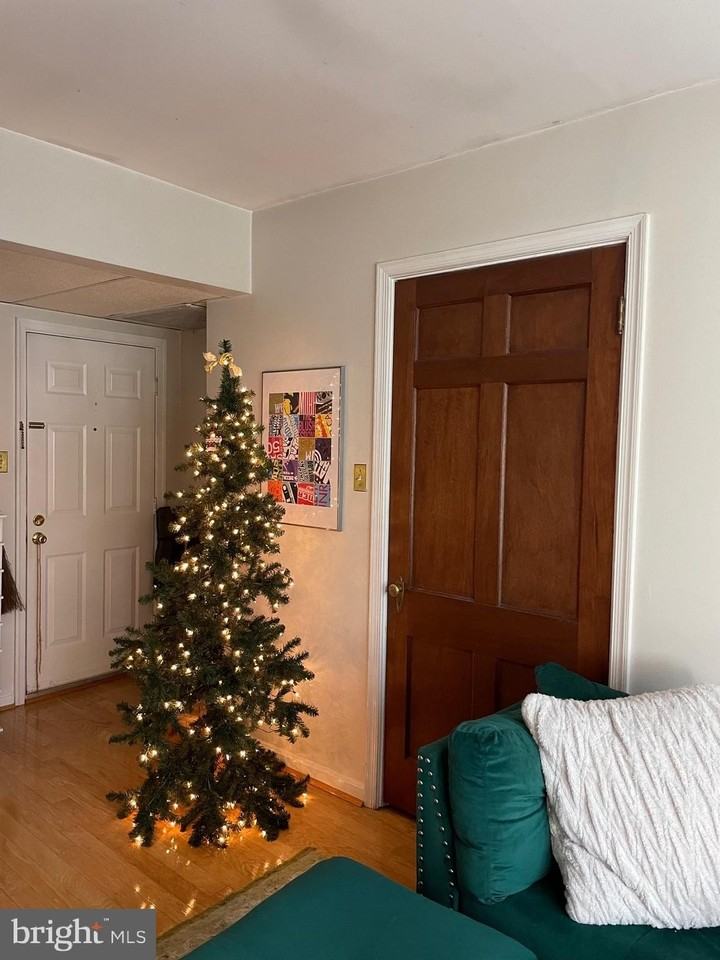 1813 Key Blvd Unit 10540 - Photo 3 of 16