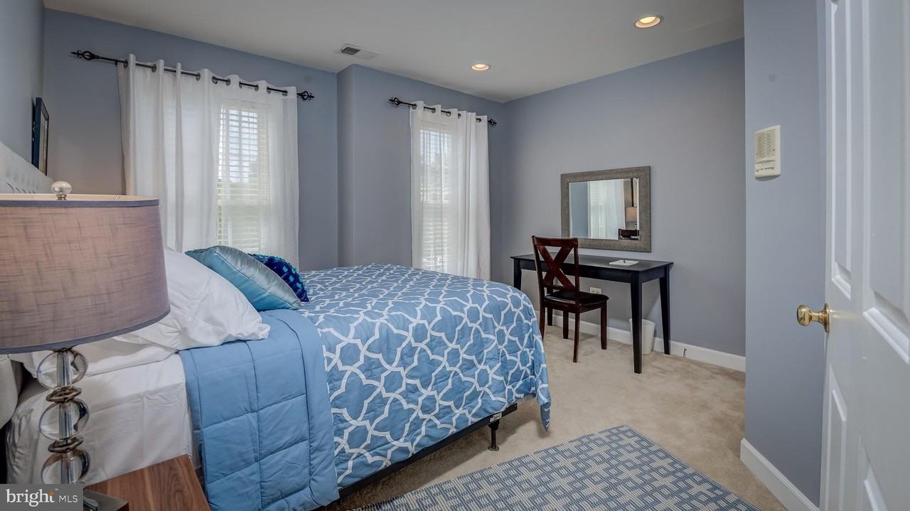 8070 Samuel Wallis St - Photo 7 of 50