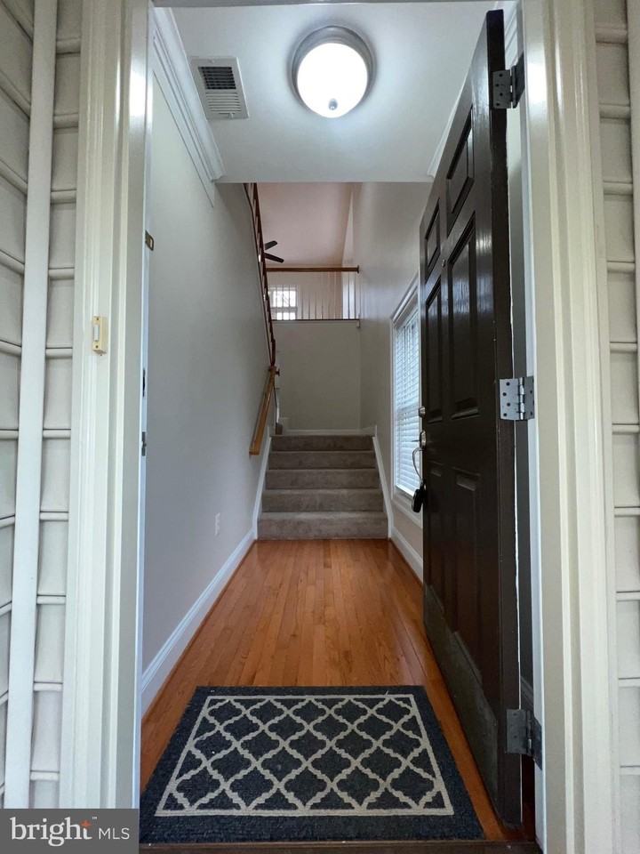 5989 Meadow Brook Dr - Photo 5 of 43