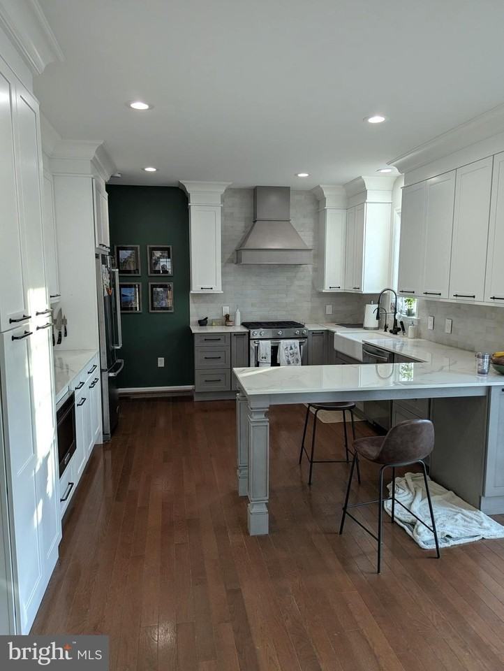 3002 Strathmeade St - Photo 4 of 13