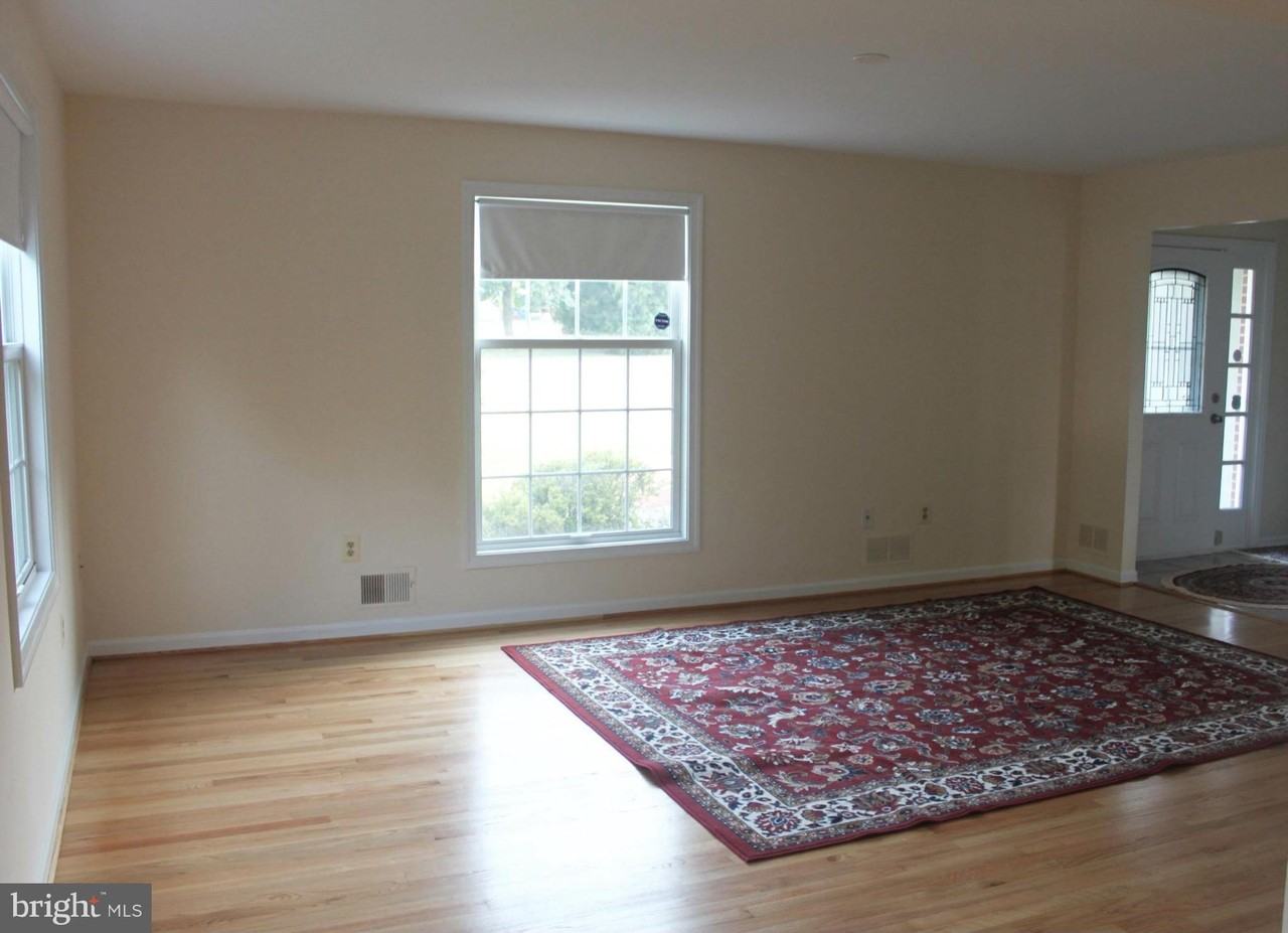 6210 Cottonwood St - Photo 4 of 50