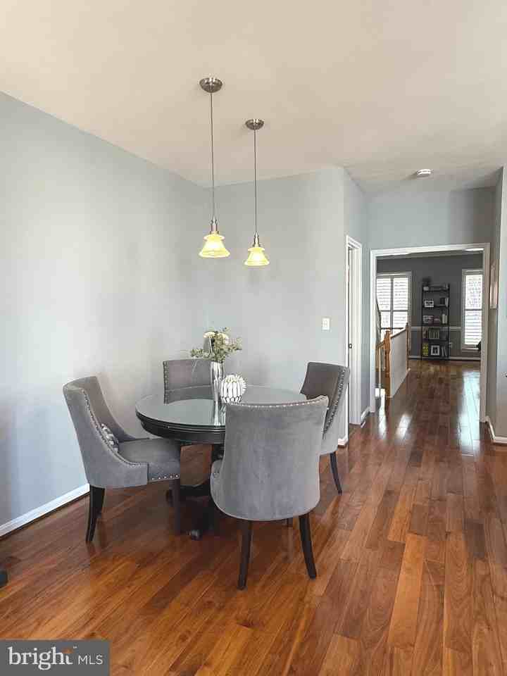 20554 Banbury Sq - Photo 4 of 20