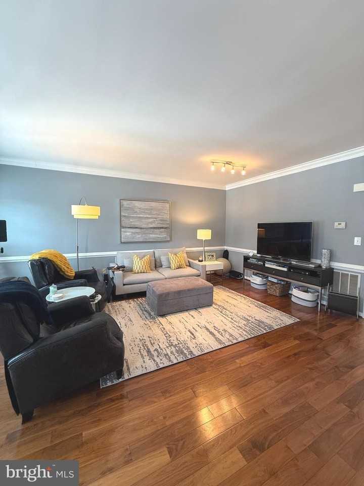 20554 Banbury Sq - Photo 7 of 20