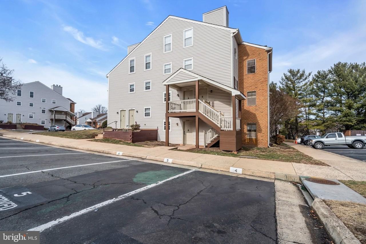 8720 Sugarwood Ln - Photo 2 of 24