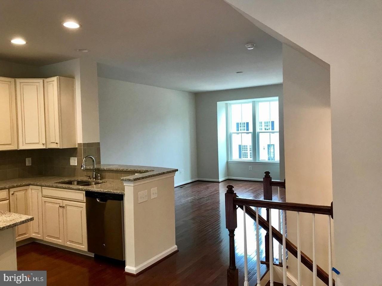 10735 Hinton Way - Photo 5 of 18