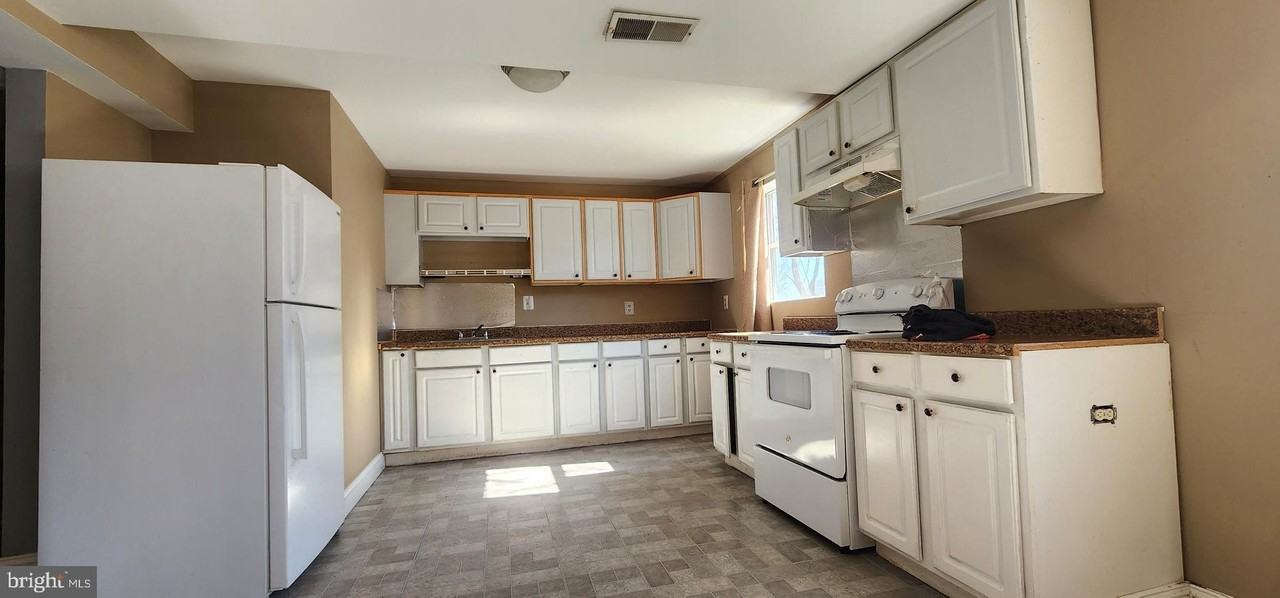 14820 Darbydale Ave Unit B #B - Photo 2 of 4