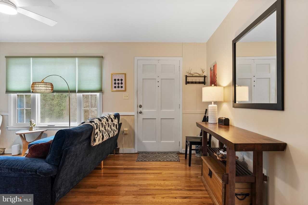 516 Hollingsworth Dr - Photo 4 of 31