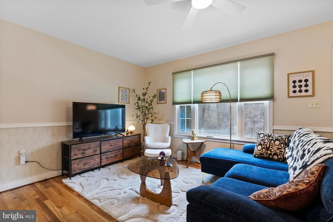 516 Hollingsworth Dr - Photo 5 of 31