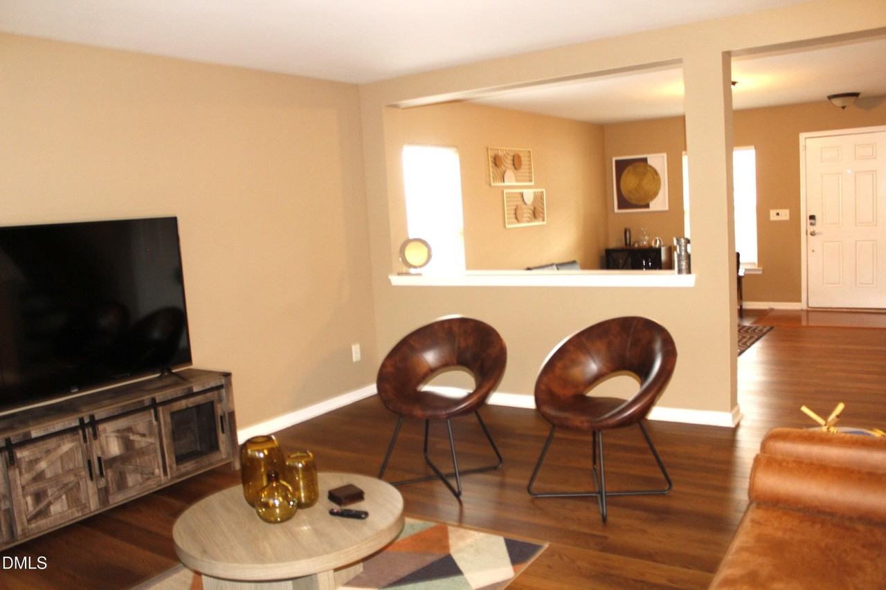 5902 Paducah Dr - Photo 4 of 17