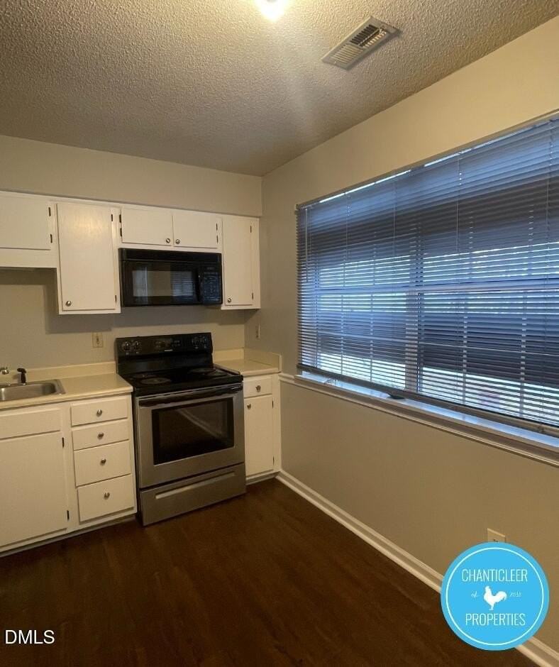 1404 Manteo St - Photo 3 of 8