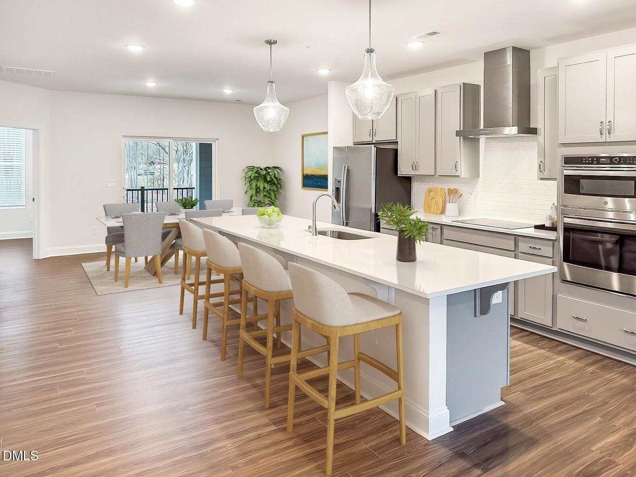 10531 Pleasant Branch Dr Unit 201 - Photo 4 of 37