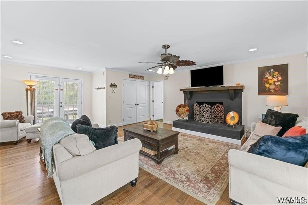 16584 Kathryn Lane Dr - Photo 4 of 43