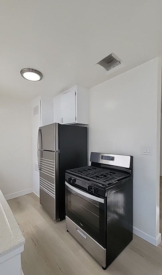 1025 17th St. - Photo 5 of 22