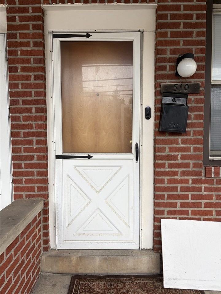 510 Ivory Ave - Photo 3 of 33