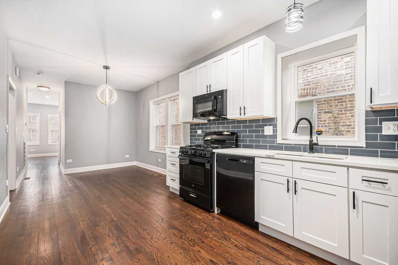 1702 N Meade Ave - Photo 5 of 14