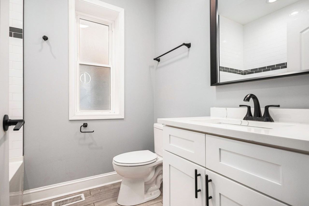 1702 N Meade Ave - Photo 6 of 14