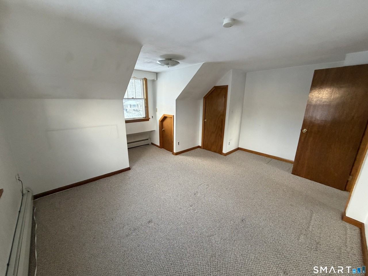 183 Melbourne St - Photo 7 of 12