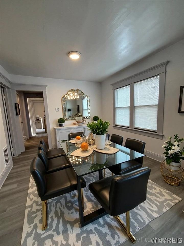 61 Baxter St - Photo 5 of 14