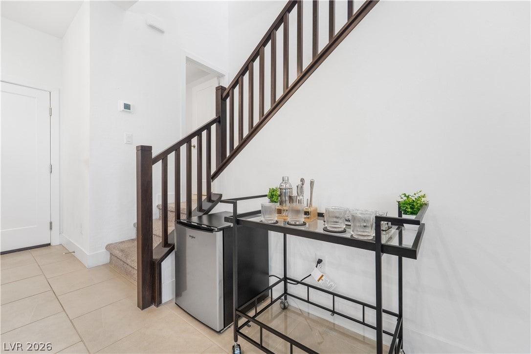 9816 Kings Glen St - Photo 6 of 18