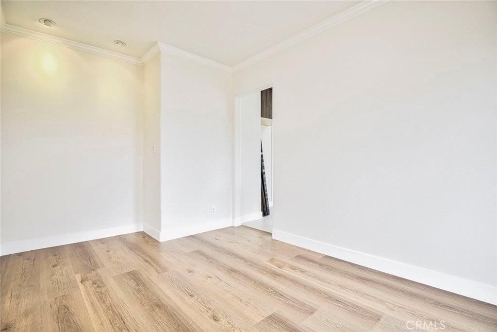 6622 Varna Ave - Photo 6 of 39