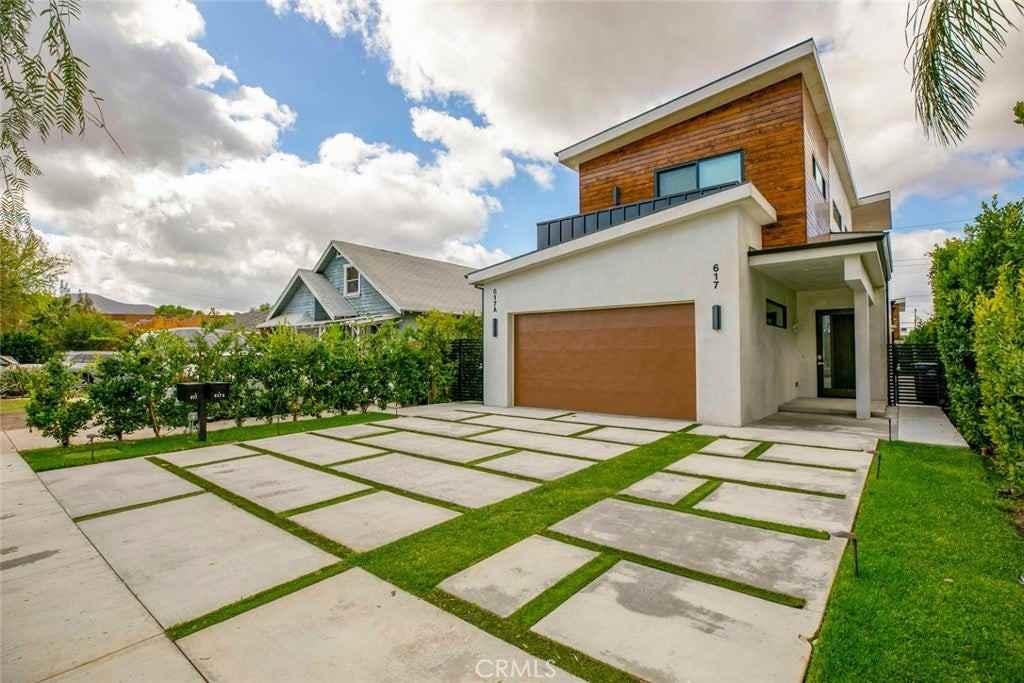 617 Hazel St - Photo 2 of 50