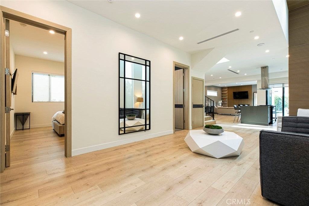 617 Hazel St - Photo 5 of 50