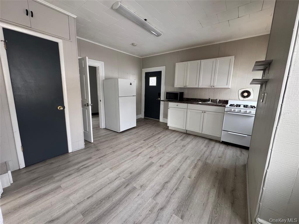 34 Hoffman St - Photo 5 of 7