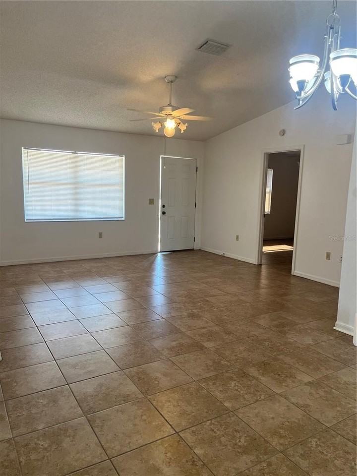 1585 Triangle Dr - Photo 2 of 21