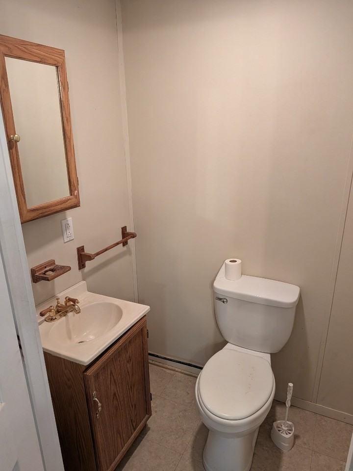 223 School St - Photo 5 of 10