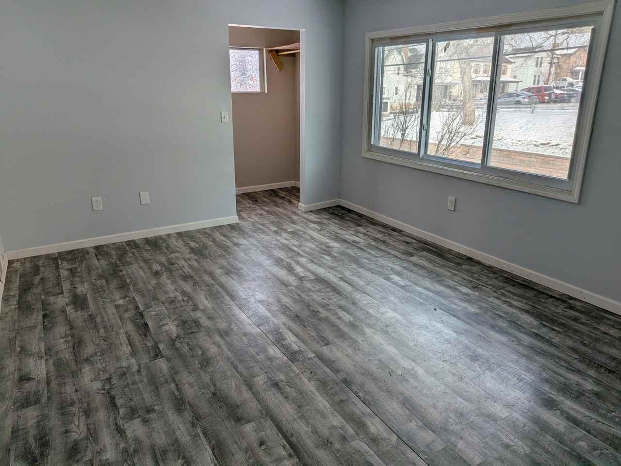 223 School St - Photo 7 of 10