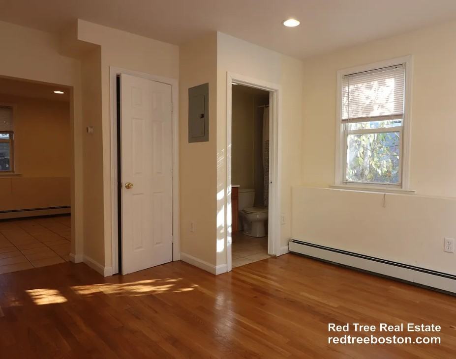 20 Magoun St #1 - Photo 5 of 10