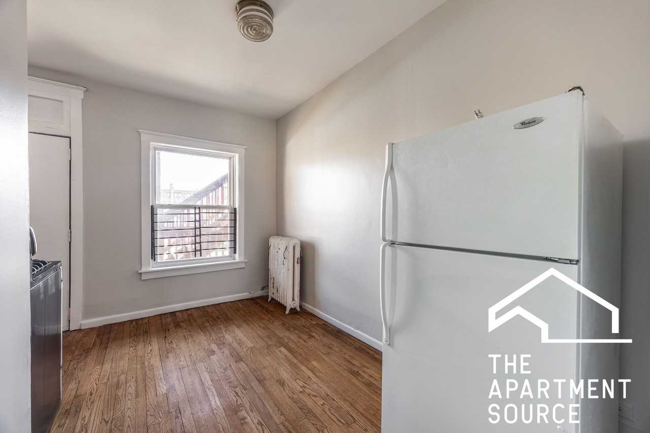 2659 N Spaulding Ave #123 - Photo 3 of 16