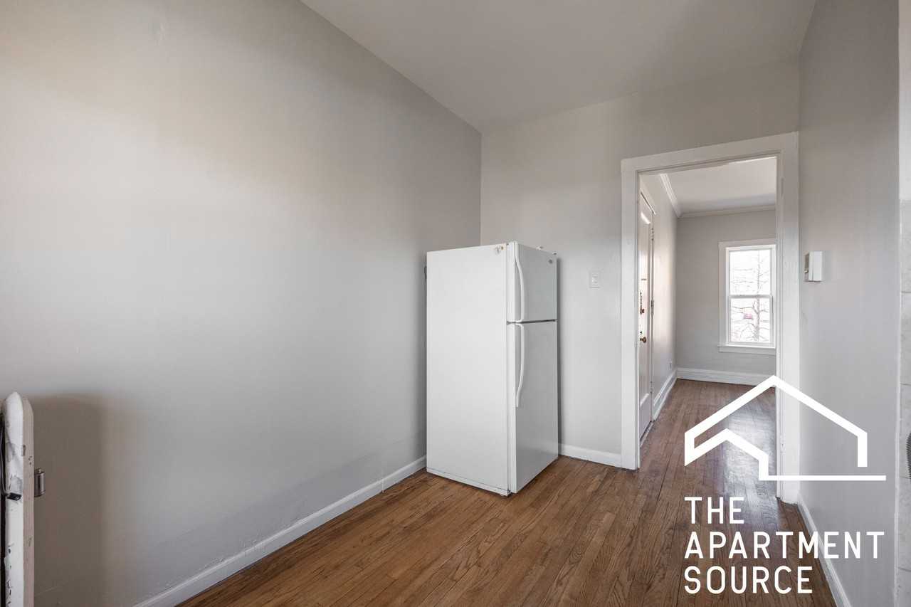 2659 N Spaulding Ave #123 - Photo 4 of 16