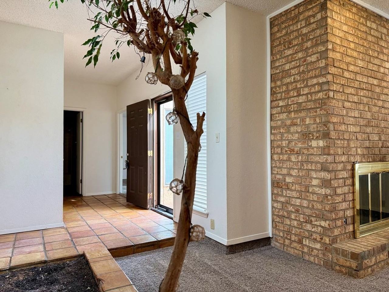 3604 Bedford Ave - Photo 7 of 14