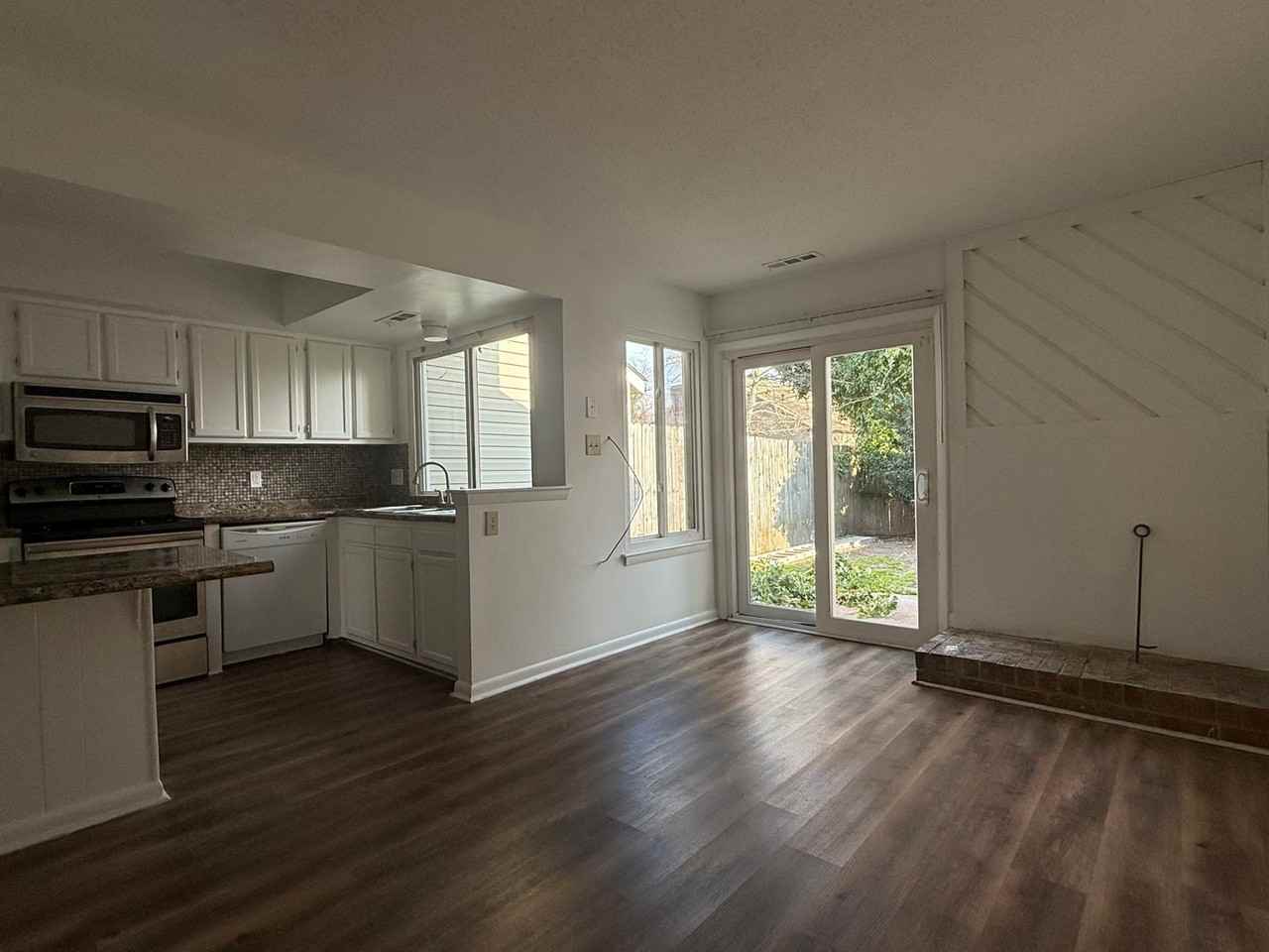 5583 Old Guard Cres - Photo 6 of 15