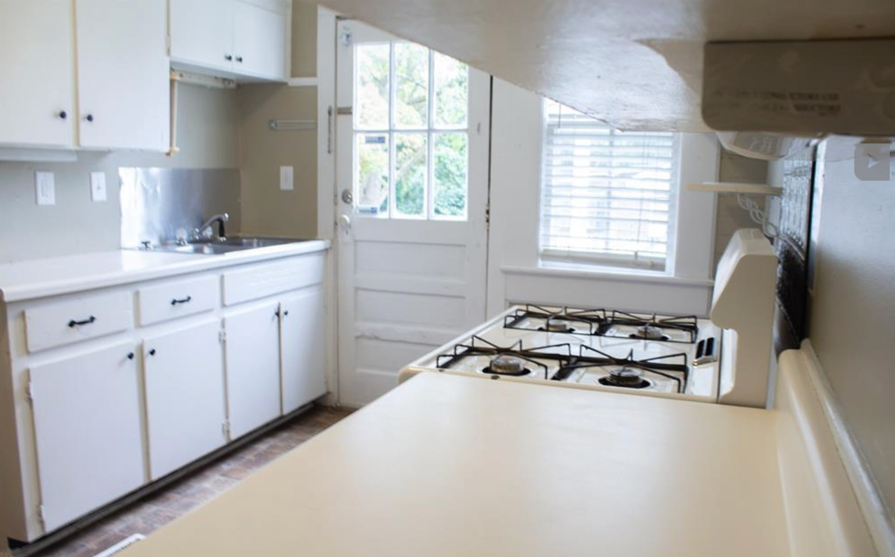 901 Kirkwood Ave - Photo 4 of 10