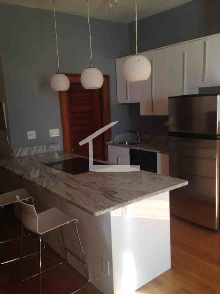 863 Beacon St - Photo 6 of 7