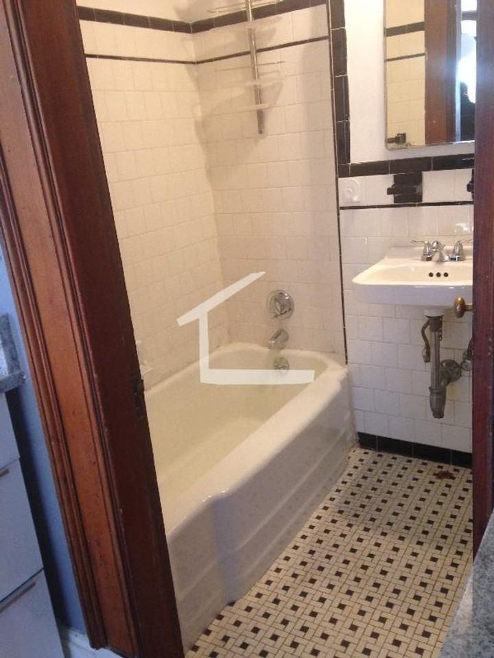 863 Beacon St - Photo 7 of 7