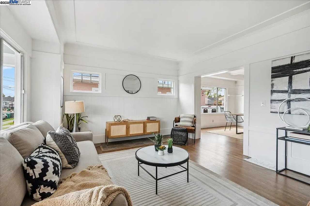 2239 66th Ave - Photo 4 of 42