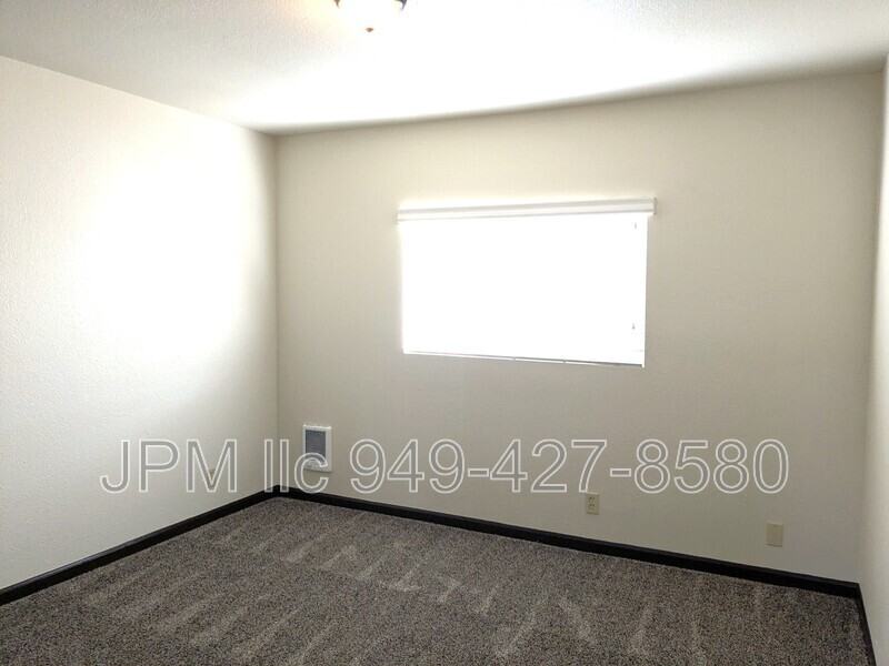 1700 Locust St #8 - Photo 7 of 13