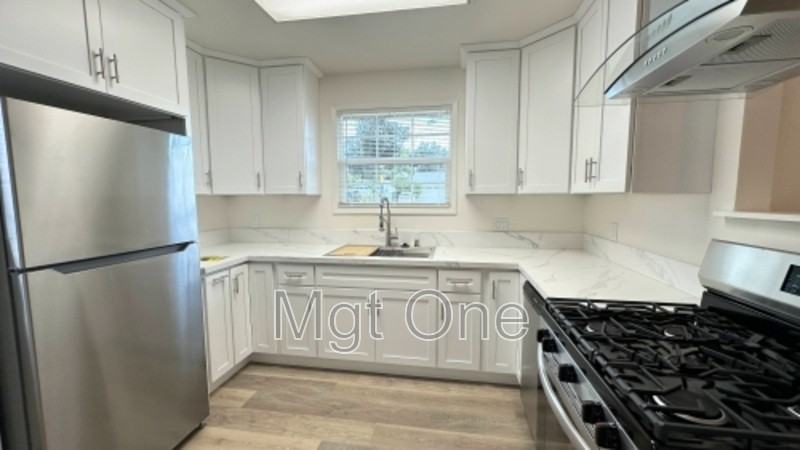 6677 Mount Whitney Ave - Photo 2 of 22